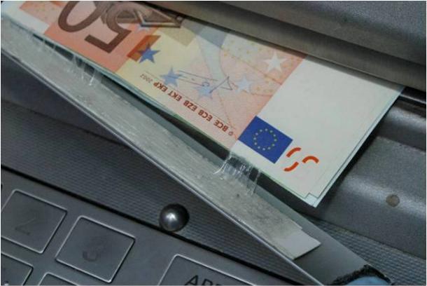 новый способ мошенничества в банкоматах